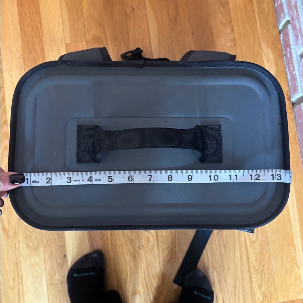 YETI Hopper M20 Backpack Cooler - Dark Gray - Picture 6 of 8